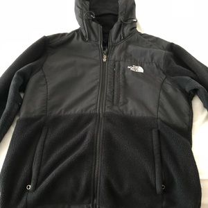 Women’s Northface Denali Jacket with hood